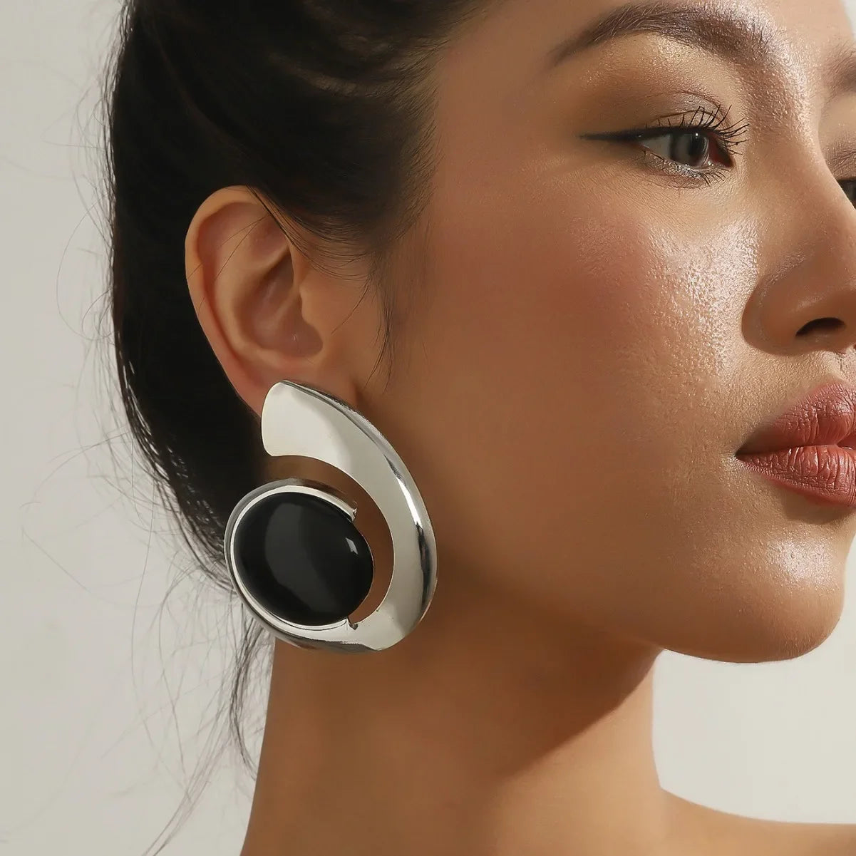 Metal Green Spiral Geometric Dangle Earrings